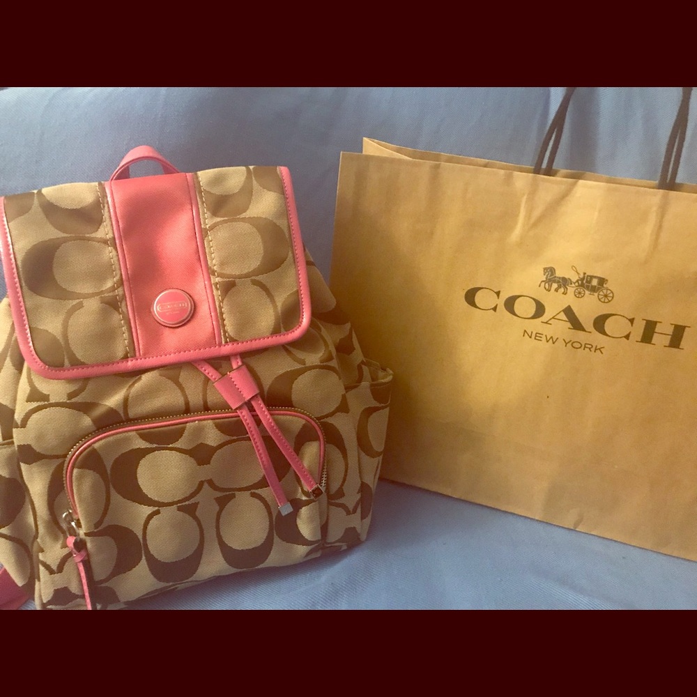💕Rare SIGNATURE COACH BACKPACK💕